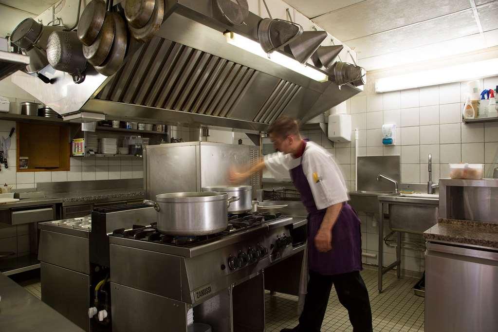 Brit Hotel Le Lion D'Or チノン 設備 写真