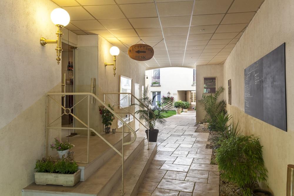 Brit Hotel Le Lion D'Or チノン エクステリア 写真